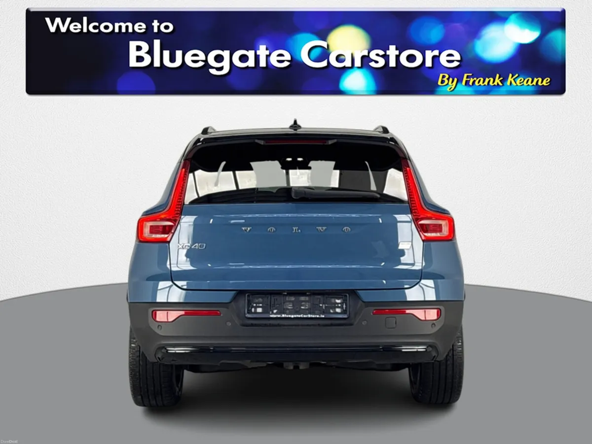 Volvo XC40 PLUS RECHARGE EV **FULL BLACK CLOTH INT - Image 3