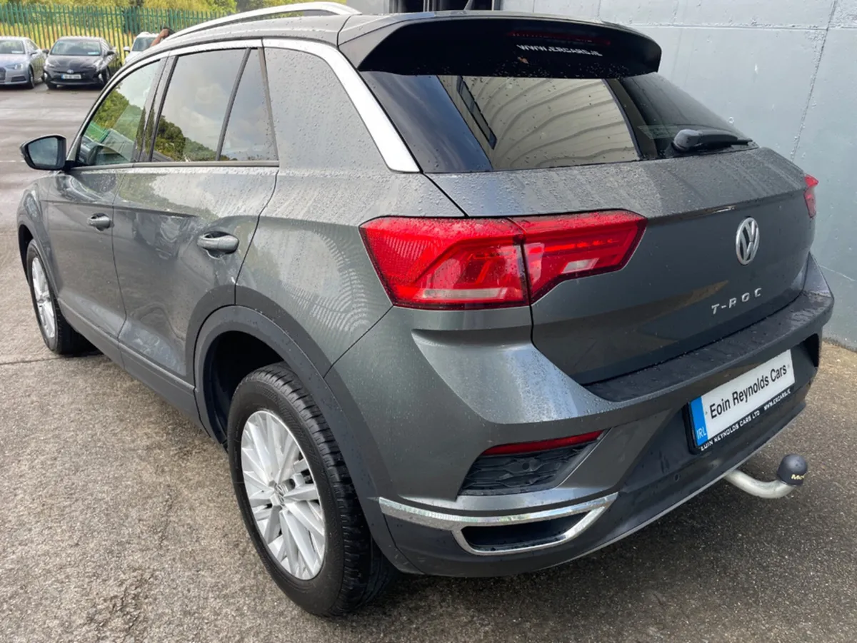 Volkswagen T-Roc 1.6 TDI 115BHP DESIGN LOW KMS!!.. - Image 4