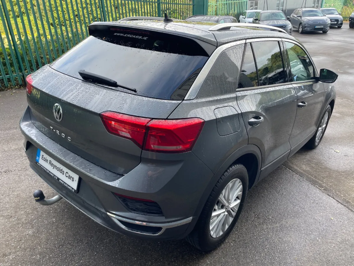 Volkswagen T-Roc 1.6 TDI 115BHP DESIGN LOW KMS!!.. - Image 5