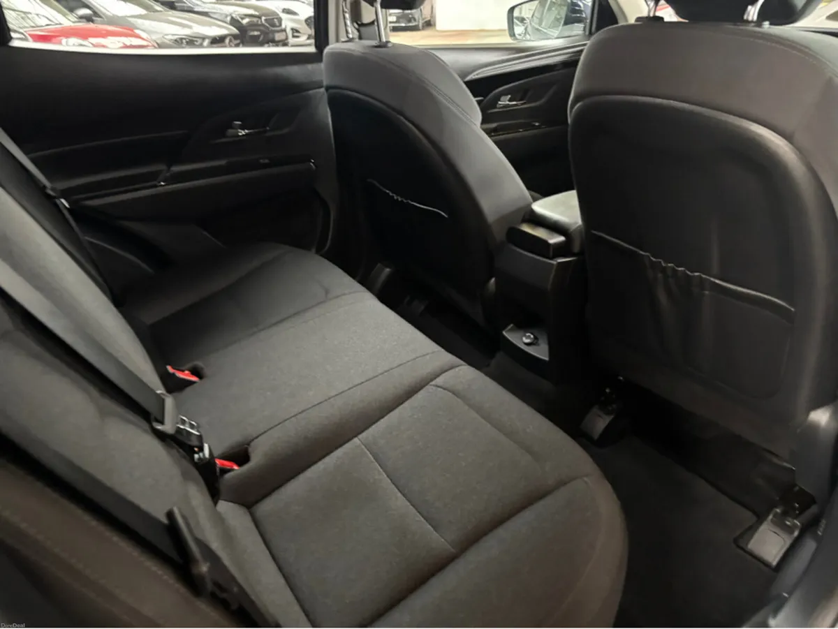 SsangYong Korando EL 1.6 2WD 4DR AUTO DSL AT - Image 3