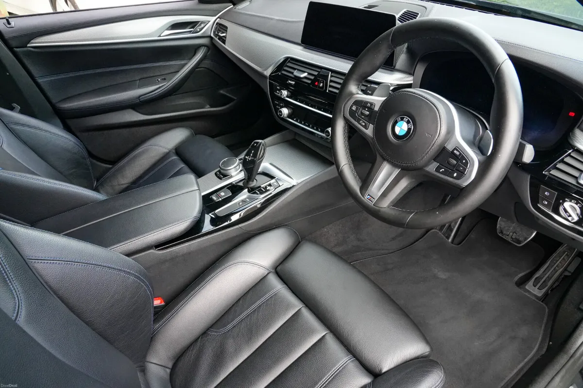 2018 BMW 5-Series 530E G30 M Sport PHEV Auto - Image 2