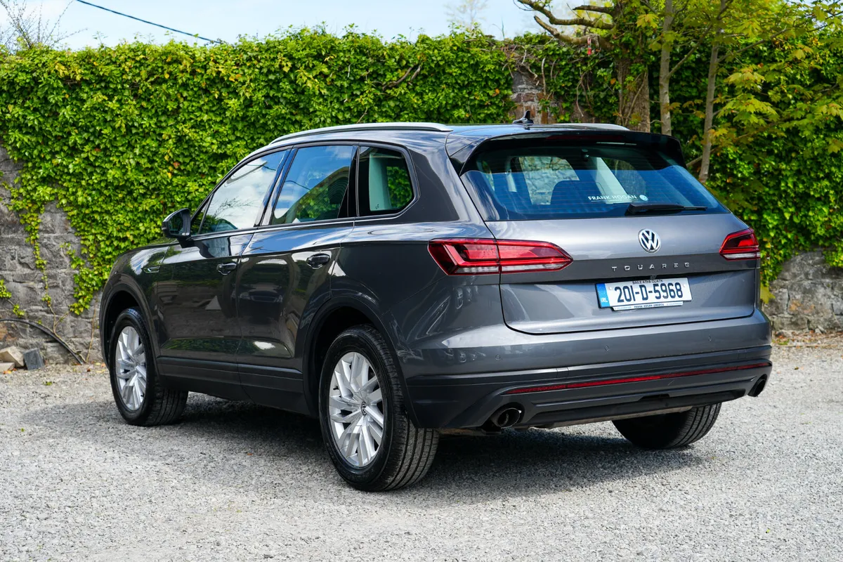 2020 Volkswagen Touareg 3.0 5 Seat Passenger - Image 3