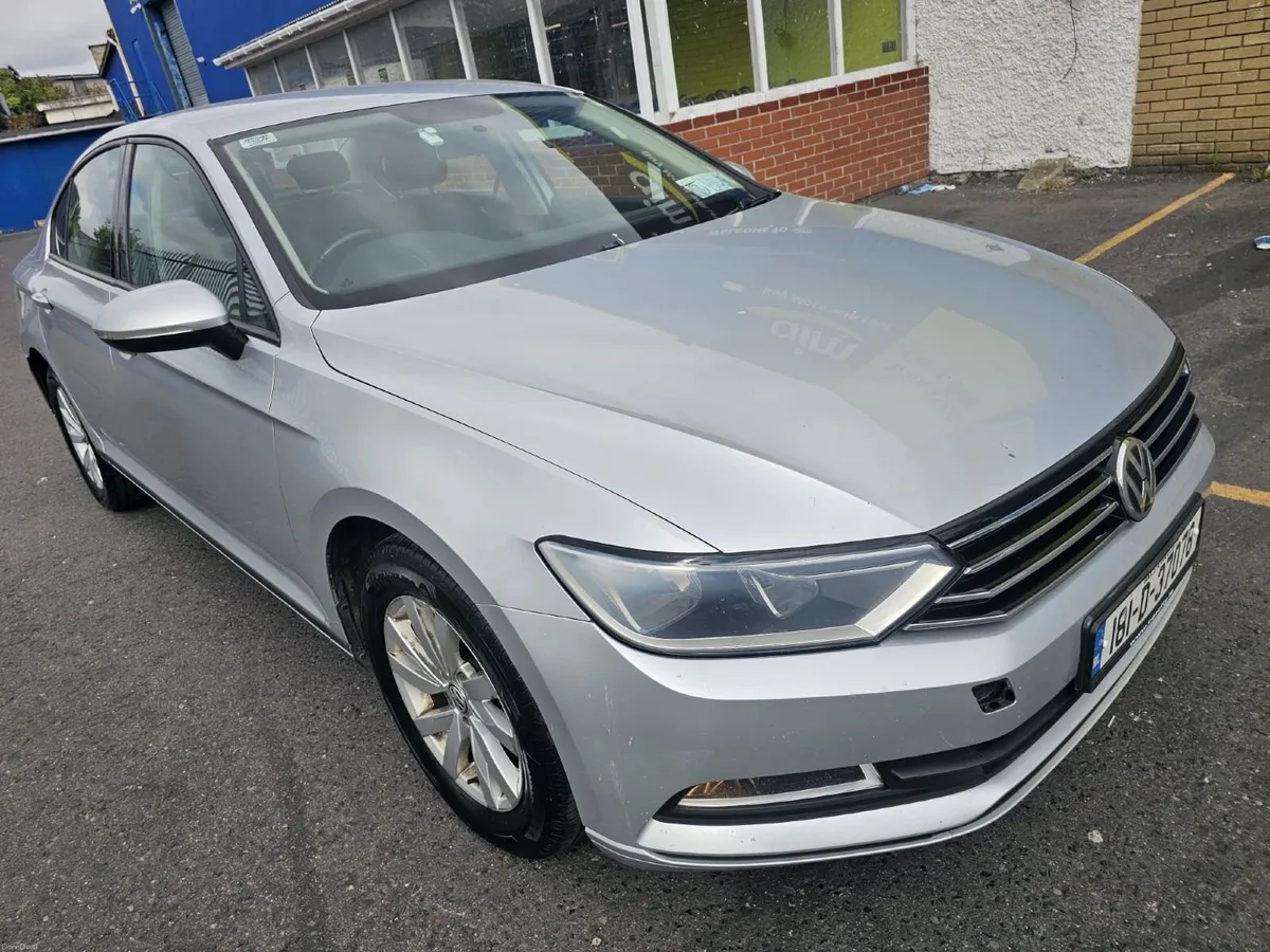 Volkswagen Passat 2018 - Image 1