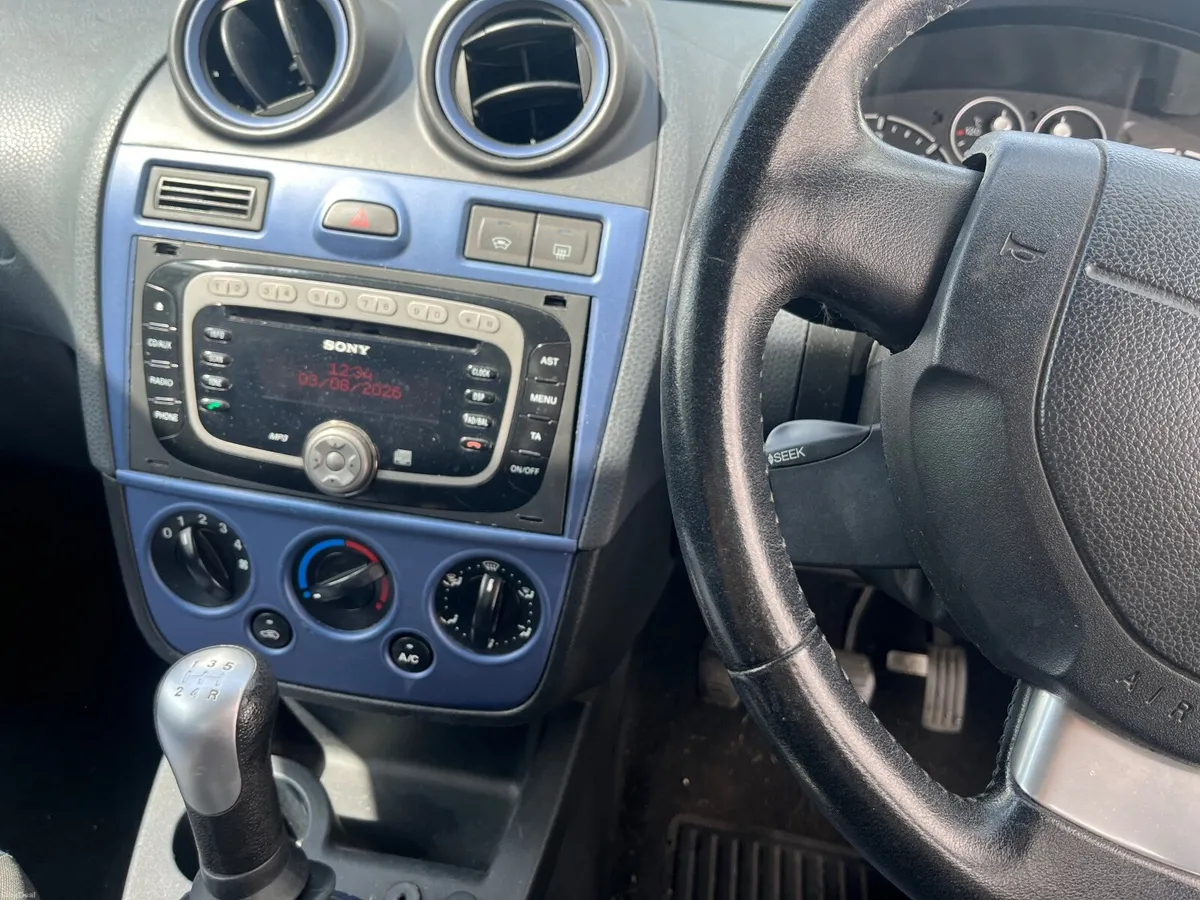 Ford Fiesta 2008 - Image 2