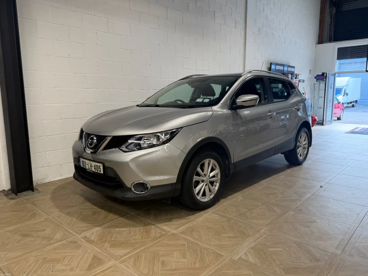 Nissan Qashqai 1.2 Petrol Automatic 2016 FSH - Image 4