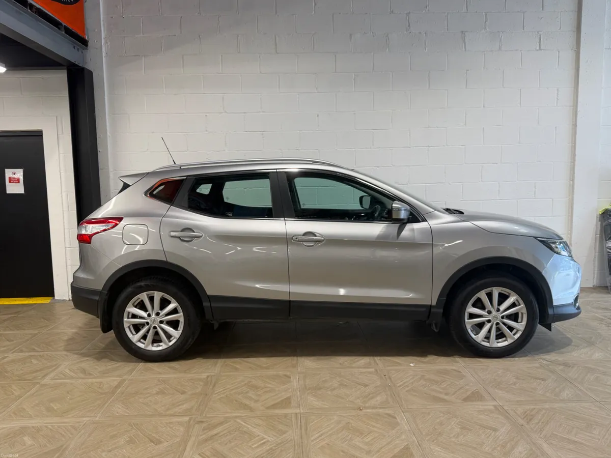 Nissan Qashqai 1.2 Petrol Automatic 2016 FSH - Image 2