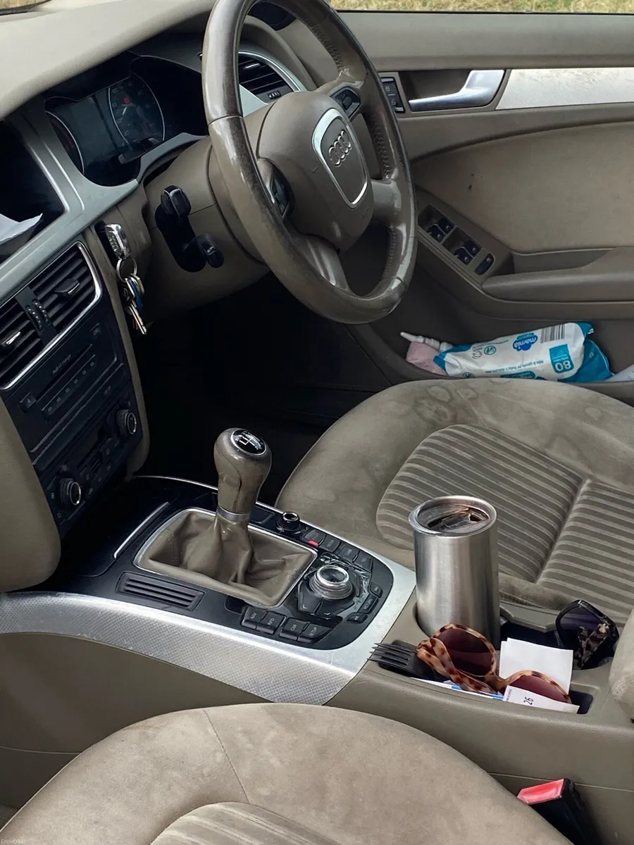 Audi A4 estate - Image 6