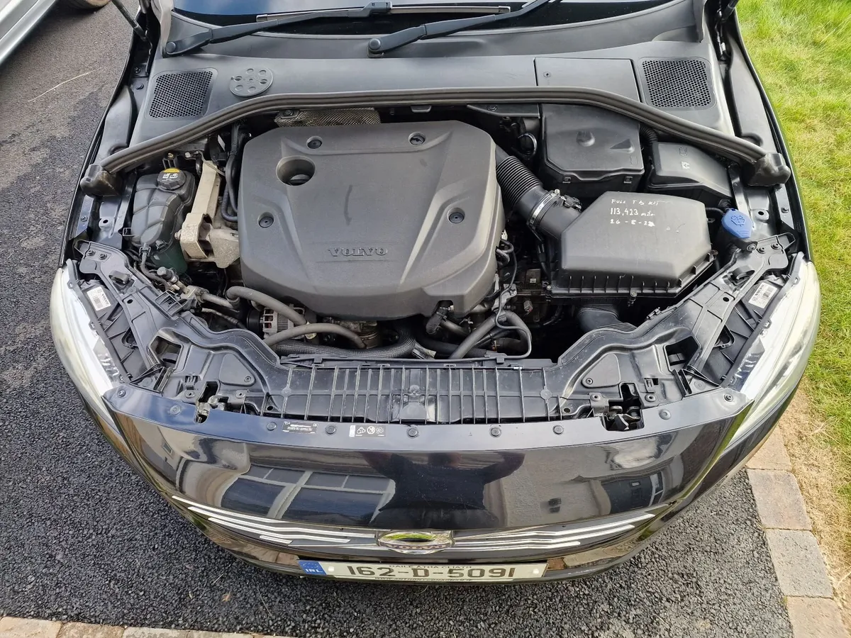 2016 Volvo S60 D3 SE – Full Service History - Image 1