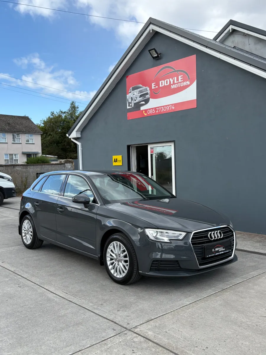 2017 Audi A3 Technik Auto - Image 4