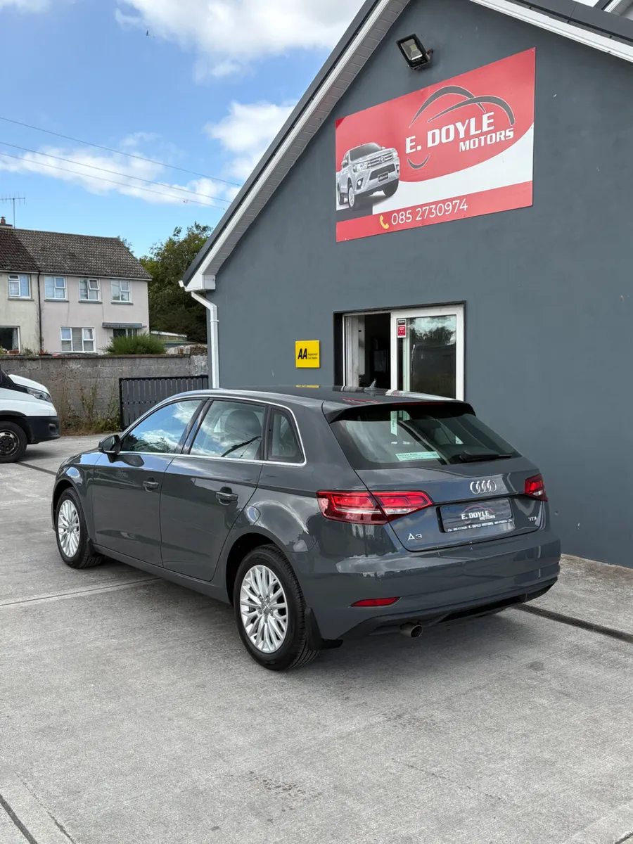 2017 Audi A3 Technik Auto - Image 5