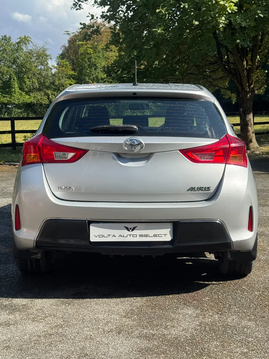 Toyota Auris 1.4 D4D Aura Edition - Image 4