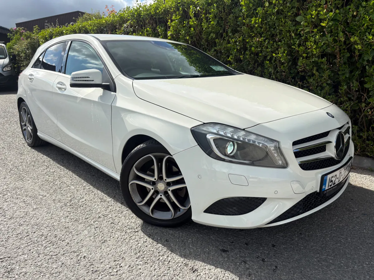 Mercedes-Benz A-Class 2015 A180 AUTO TOP SPEC! - Image 3