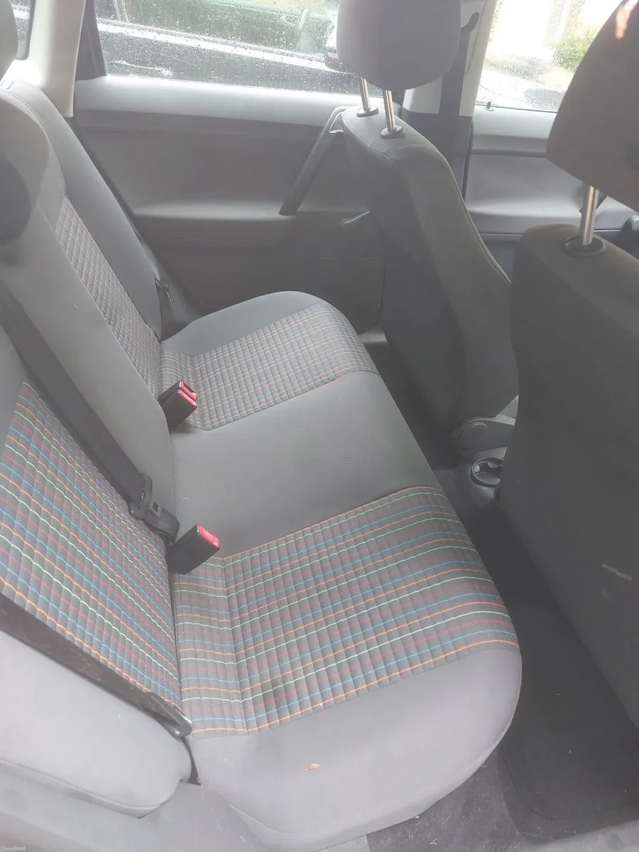 2010 VW POLO MANUAL - Image 5