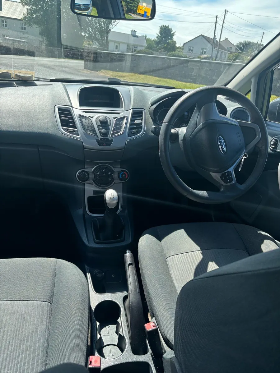 Car - Image 6