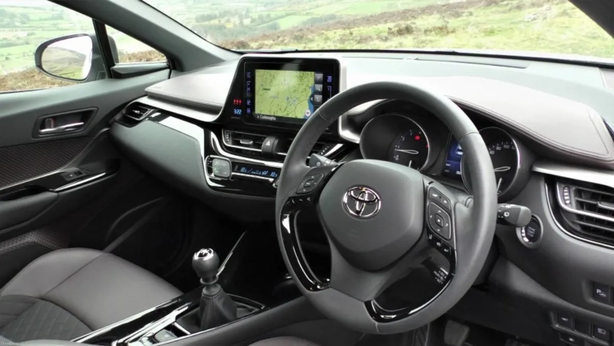 Toyota CHR Hybrid - Image 2