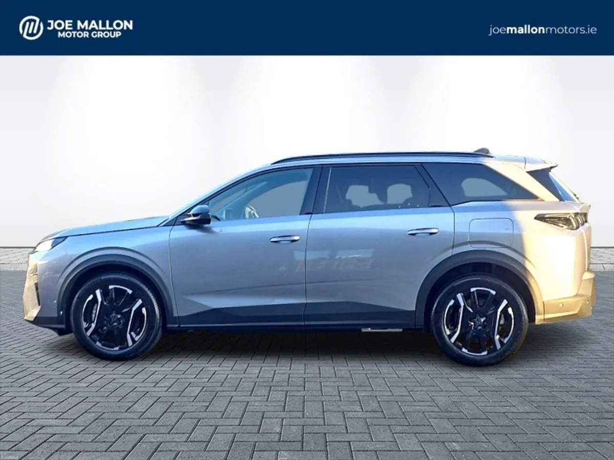 Peugeot 5008 New Model Allure. 73Kwh Electric. (7S - Image 4