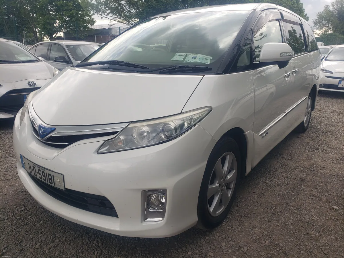 8 seats Toyota Estima 2011 - Image 1