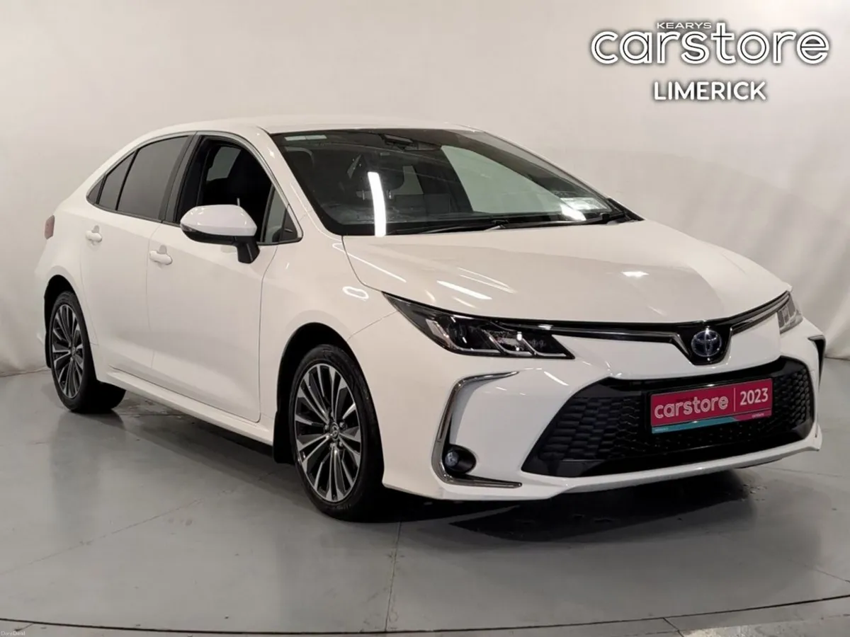 Toyota Corolla 1.8 Hybrid Luna Sport Saloon - Image 1