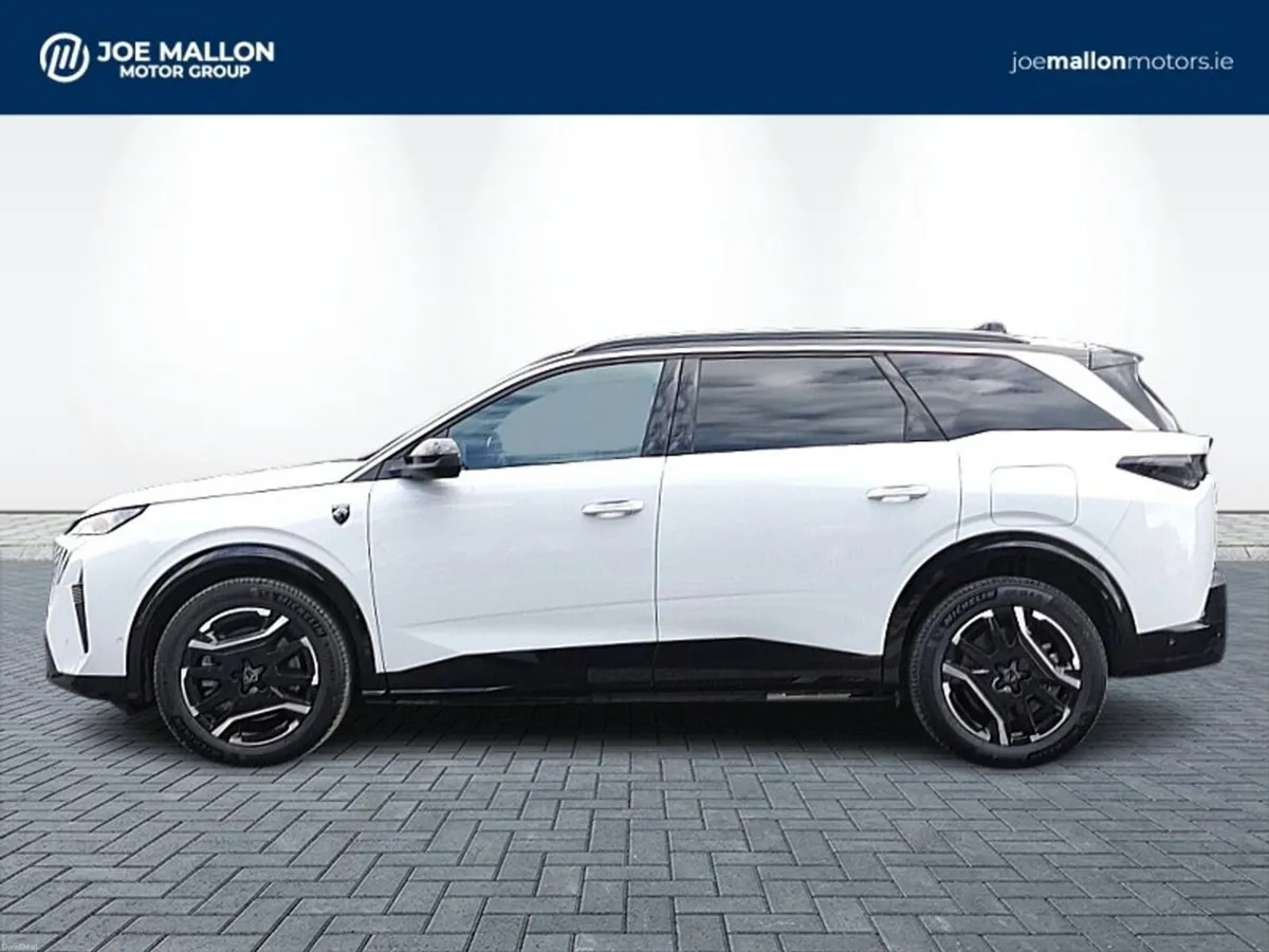 Peugeot 5008 EV 73kwh 210hp GT - Image 4