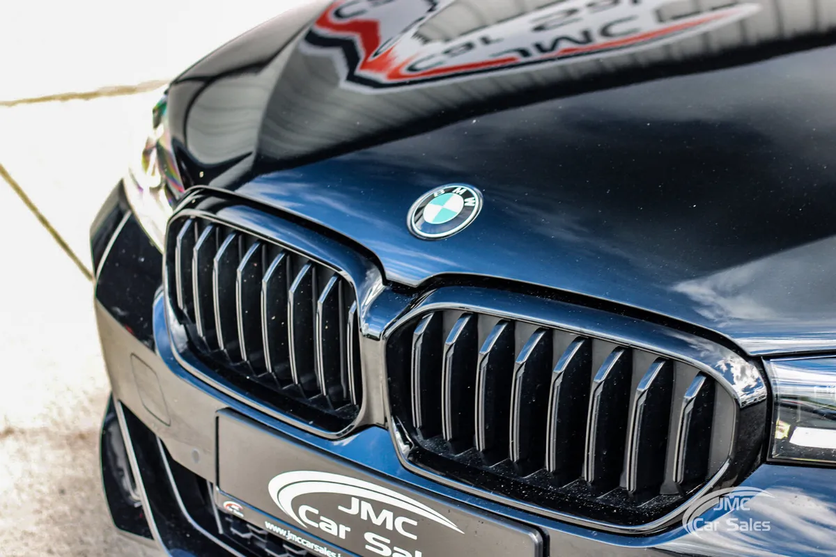 2022 BMW 5 SERIES PRO PACK LCI - Image 2