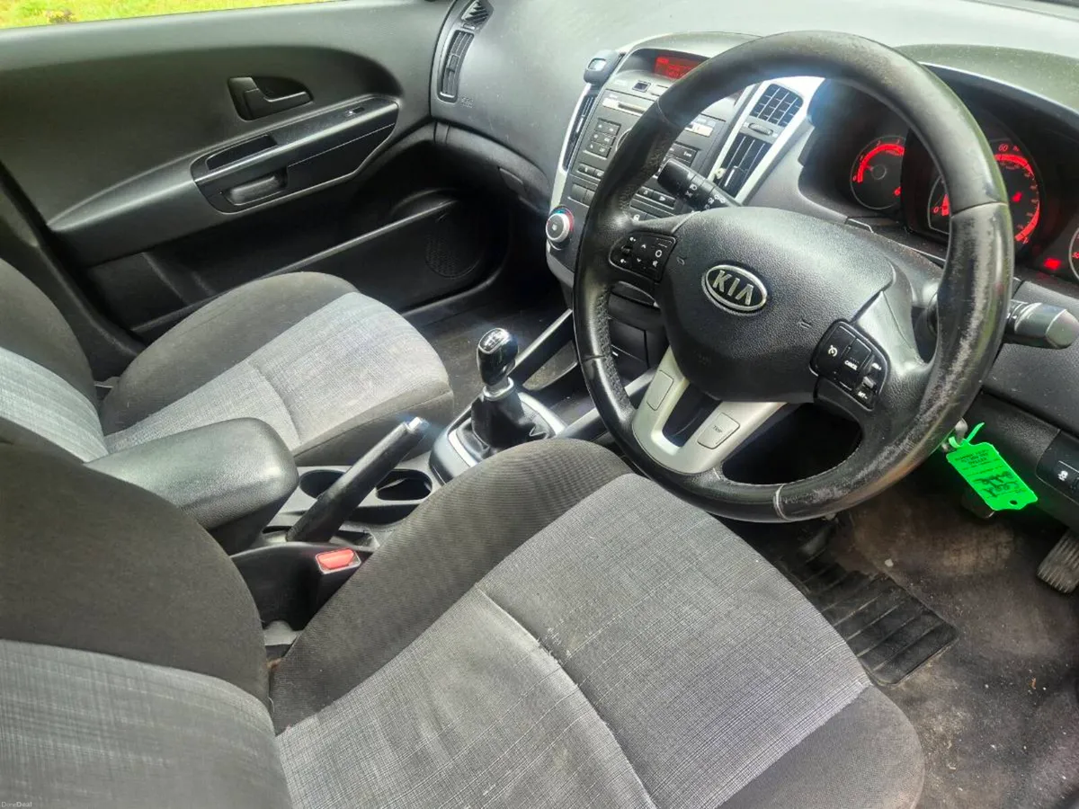 11 Kia ceed - Image 4