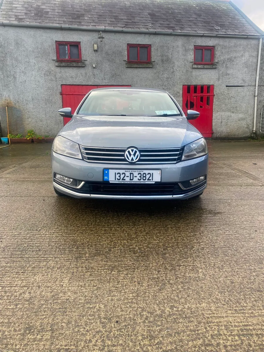 Volkswagen Passat - Image 2
