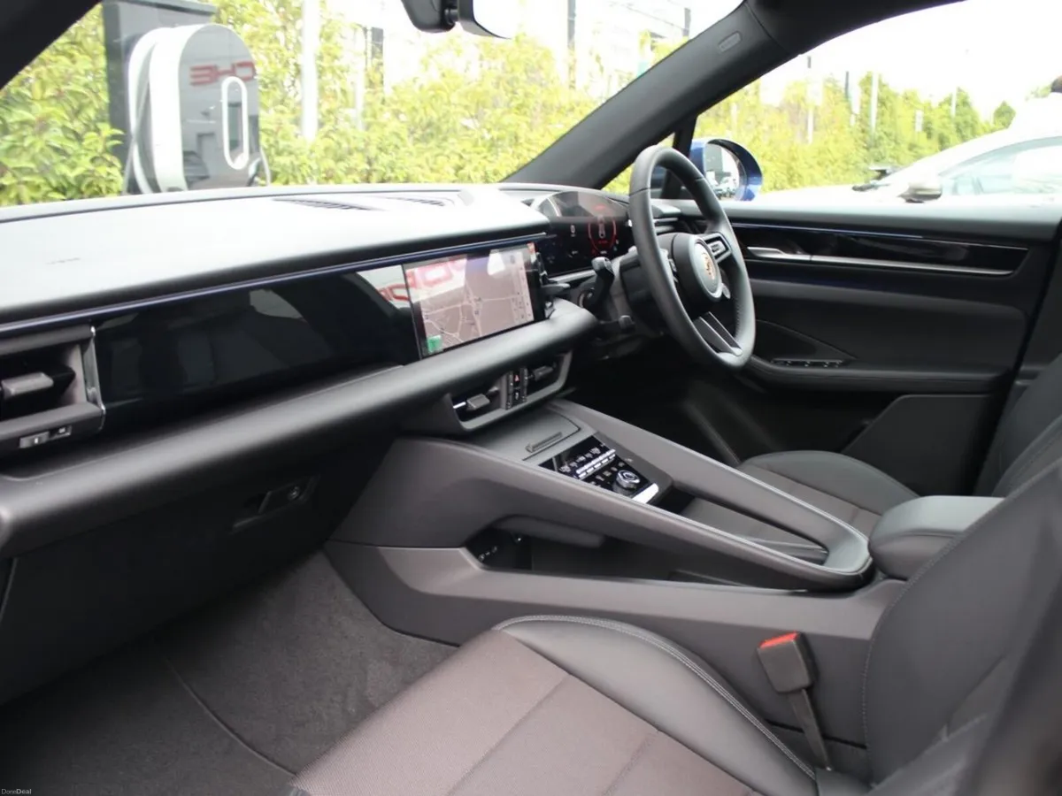 Porsche Macan Electric - Image 5