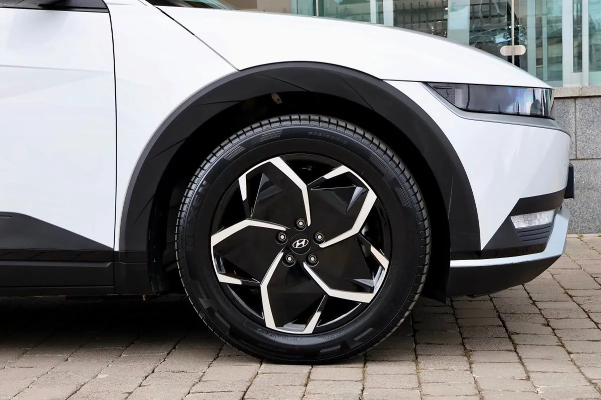 Hyundai IONIQ 5 77kW Executive Plus - Image 6