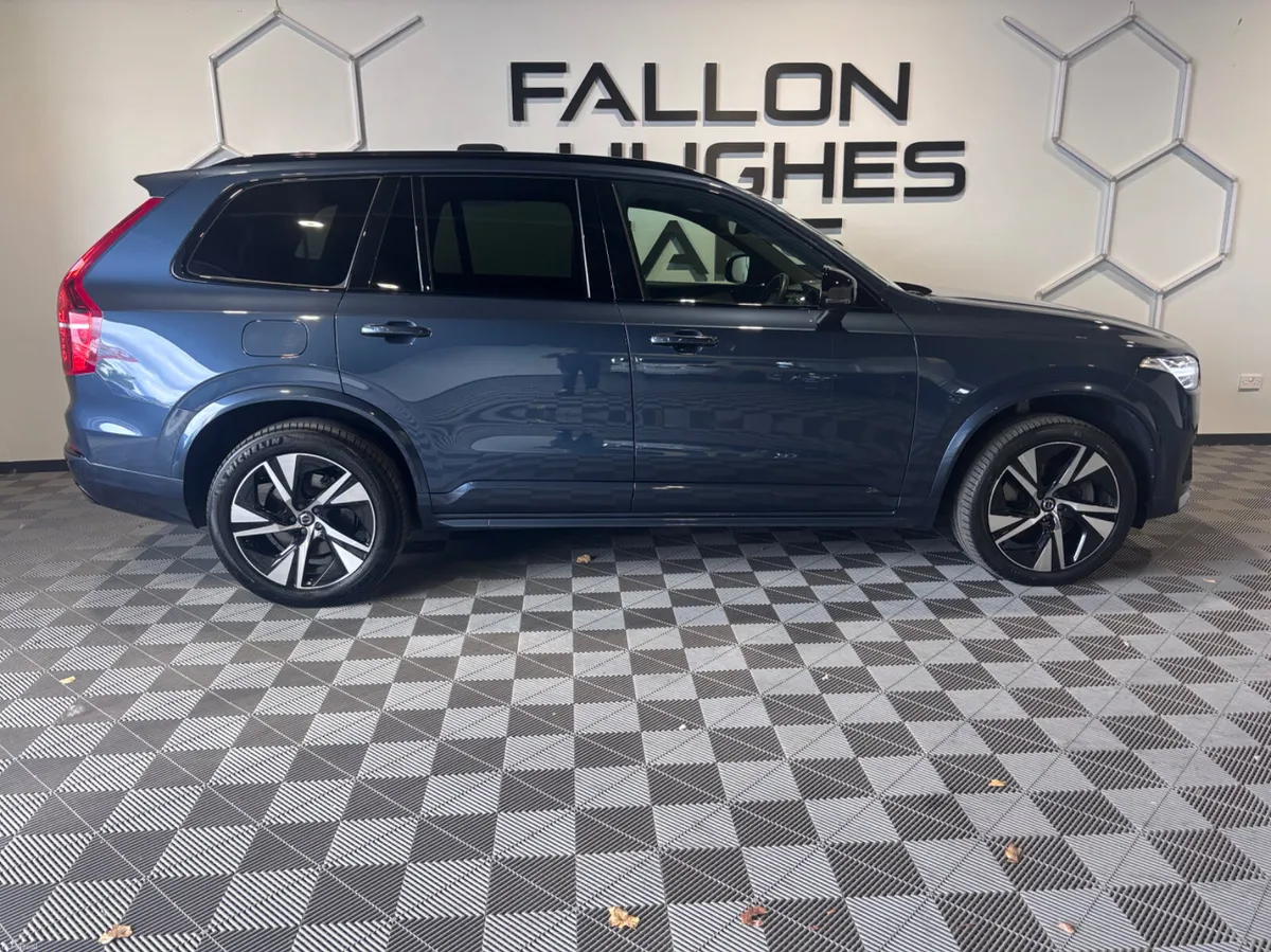VOLVO XC90 -DESIGN T8 RCHARGE RECHARGE / 212 REG - Image 4