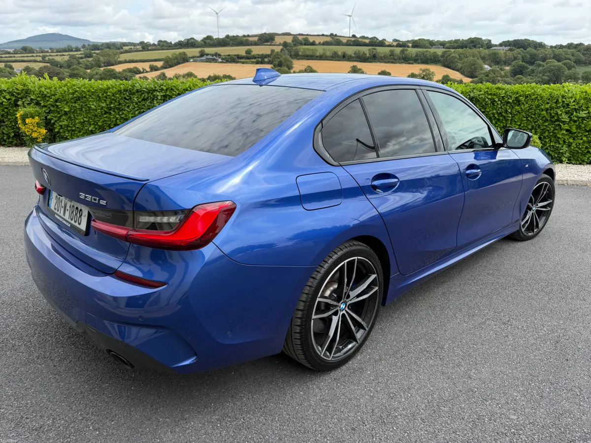 2020(201) BMW 330E M Sport Plus Petrol/Hybrid Auto - Image 4
