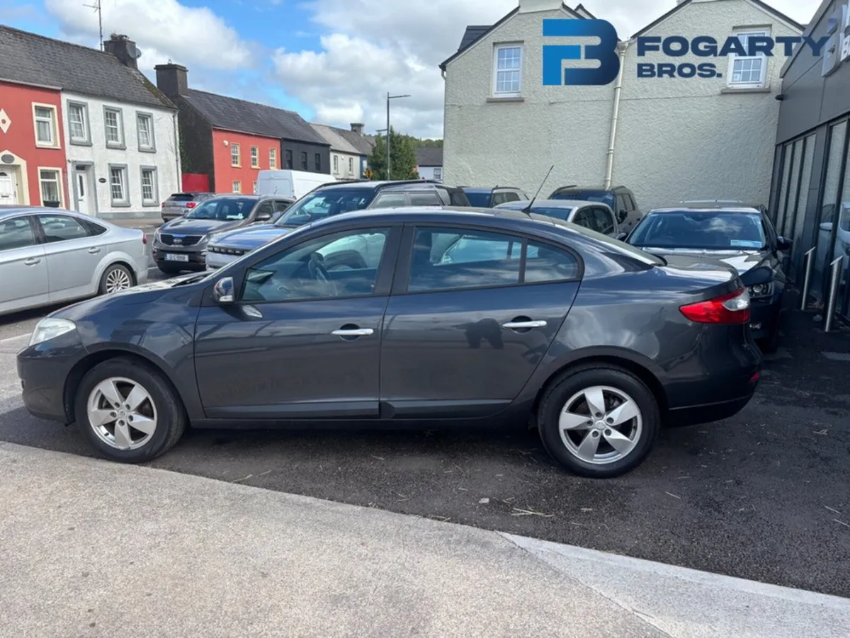 Renault Fluence 2012, 1.5 DCI 90 DYNAMIQUE 4DR - Image 3