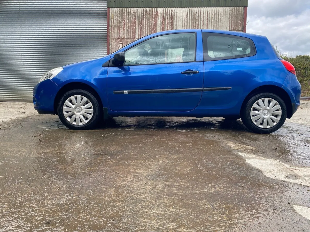 Renault Clio - Image 2