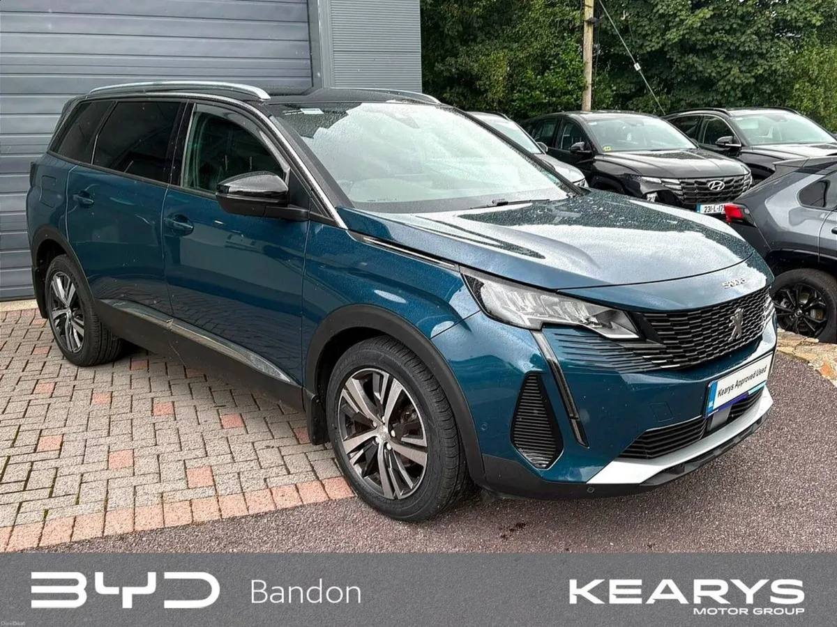 Peugeot 5008 1.2 PureTech 130bhp Auto Allure - Image 1