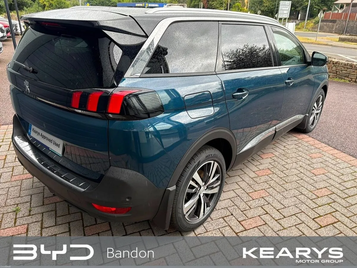 Peugeot 5008 1.2 PureTech 130bhp Auto Allure - Image 4