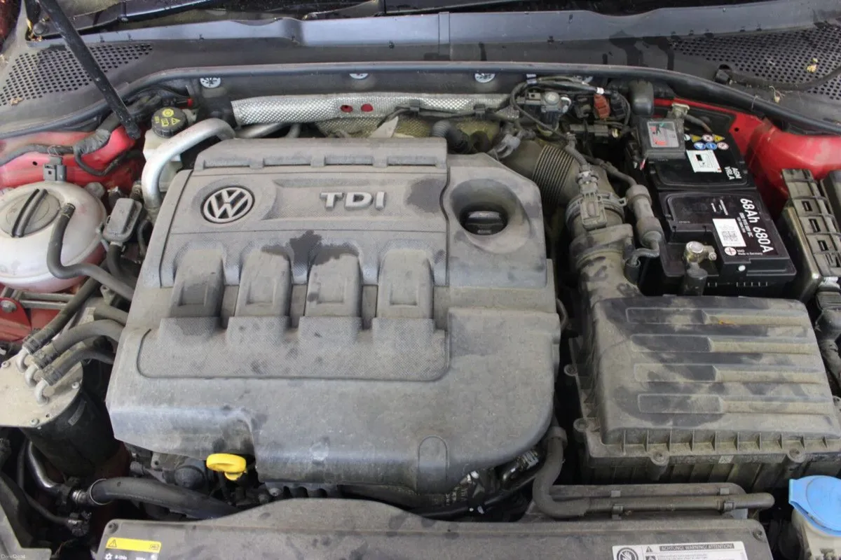 Volkswagen Golf 1.6 TDI DSG 5DR 110HP Trendline Au - Image 3