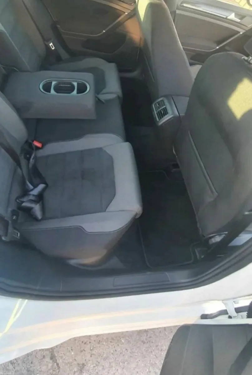 Car - Image 5