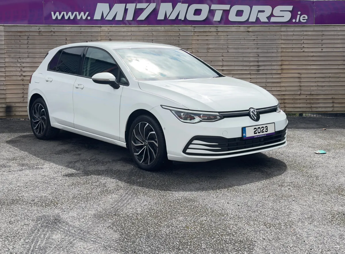 2023 VW Golf, 2.0Auto, Platinum Edition - Image 3