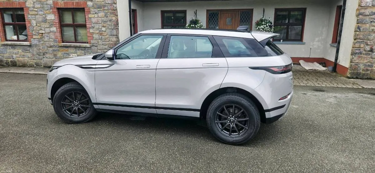 Range Rover Evoque - Image 2