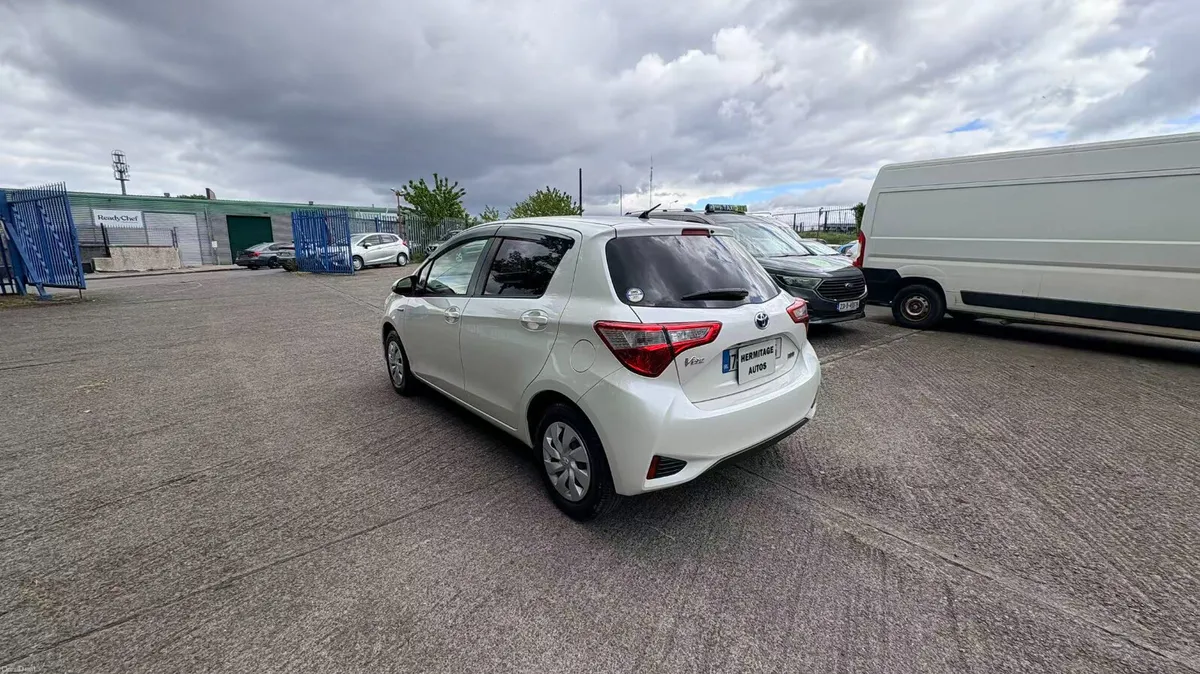 Toyota Vitz 1.5 Hybrid Petrol Auto 2017 - Image 6