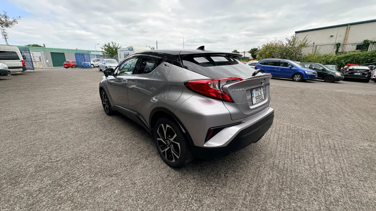 Toyota C-HR 1.8 Hybrid petrol 2017 - Image 4