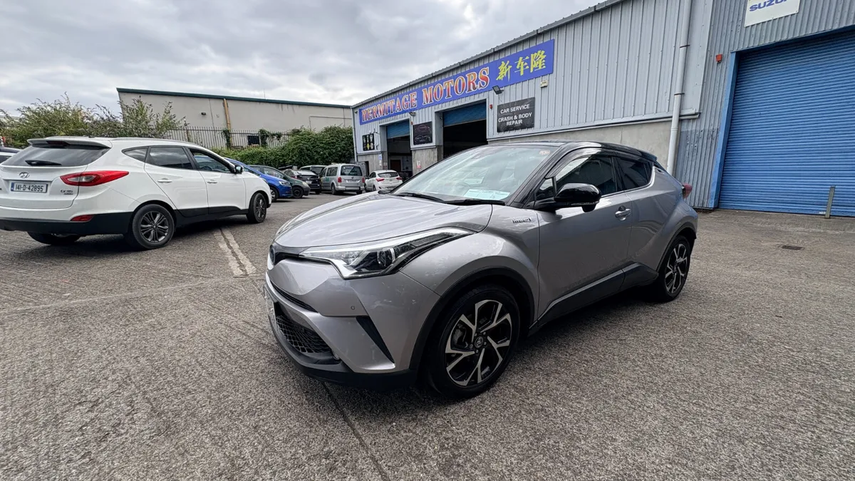 Toyota C-HR 1.8 Hybrid petrol 2017 - Image 3