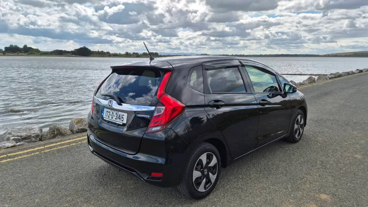 Honda Fit Hybrid - Image 4