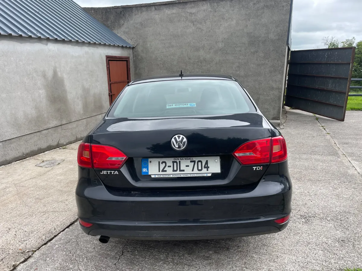 Volkswagen Jetta 2012 1.6 diesel nct 3/27 tax 9/26 - Image 6