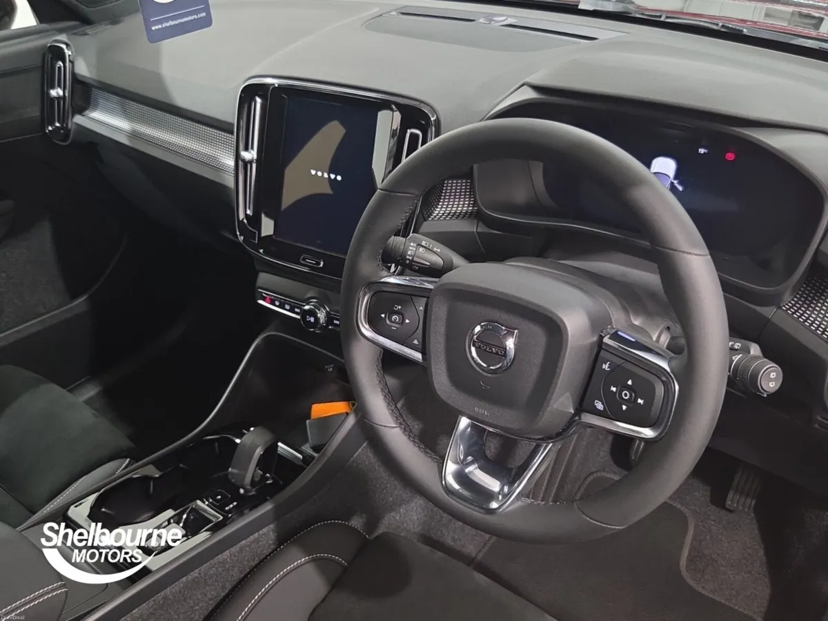 Volvo XC40 B3 PLUS - Image 4