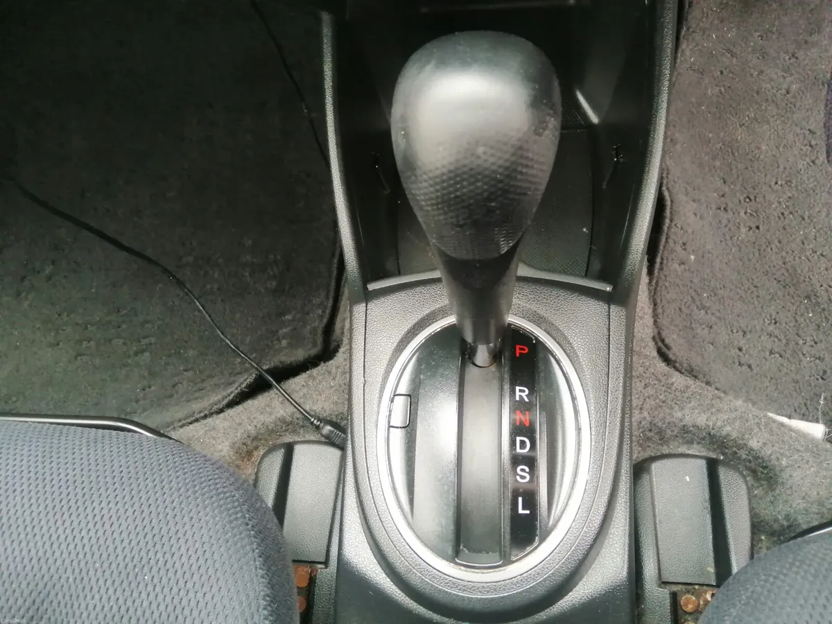 Honda Fit 2013 - Image 5