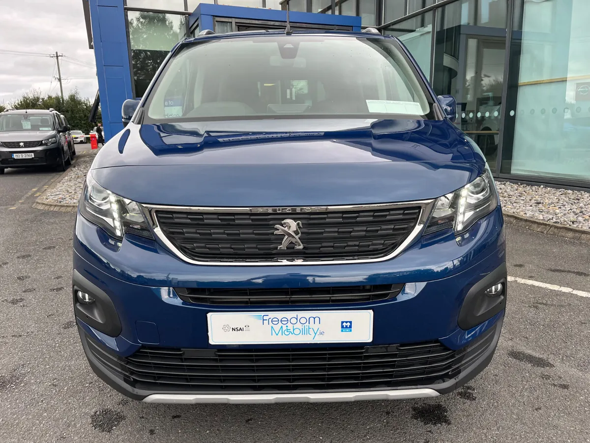 Peugeot Rifter 2021 Wheelchair Access - Image 2