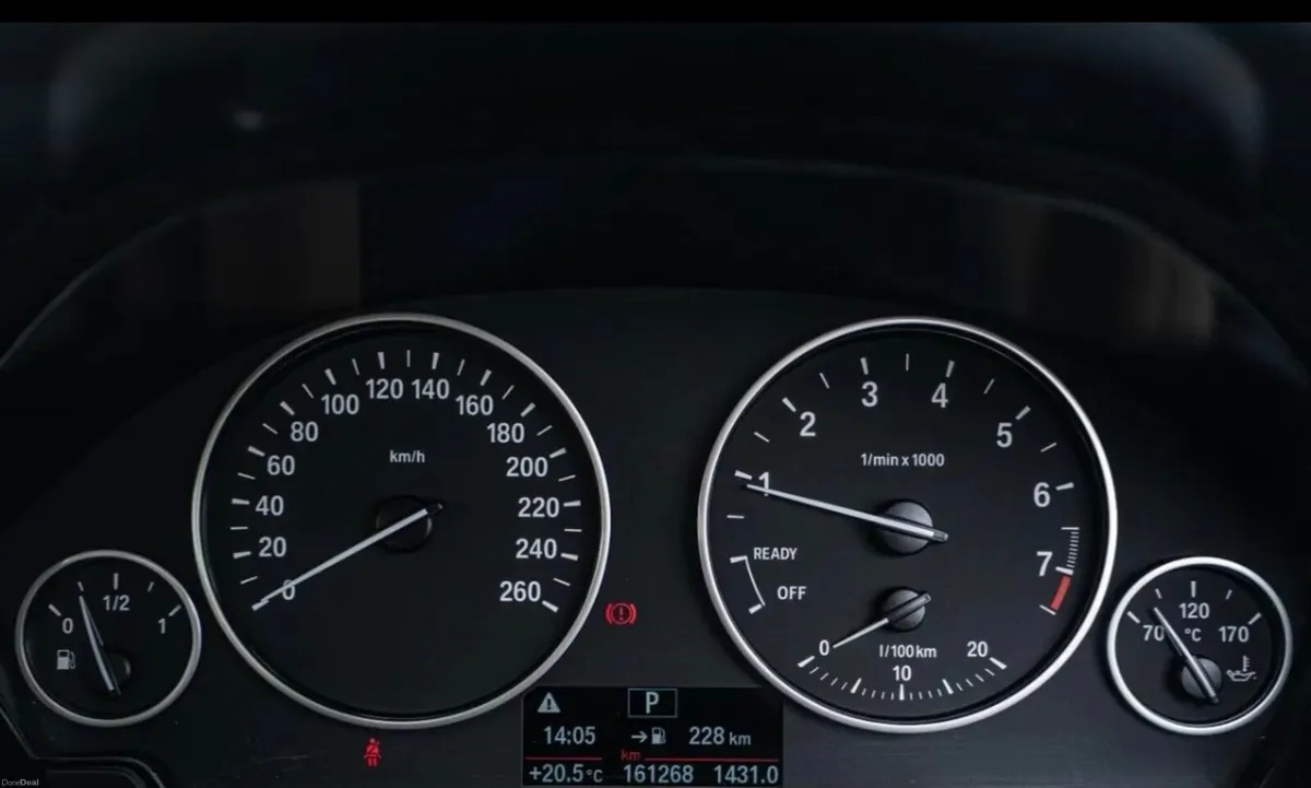 BMW 3-Series 2016 - Image 5