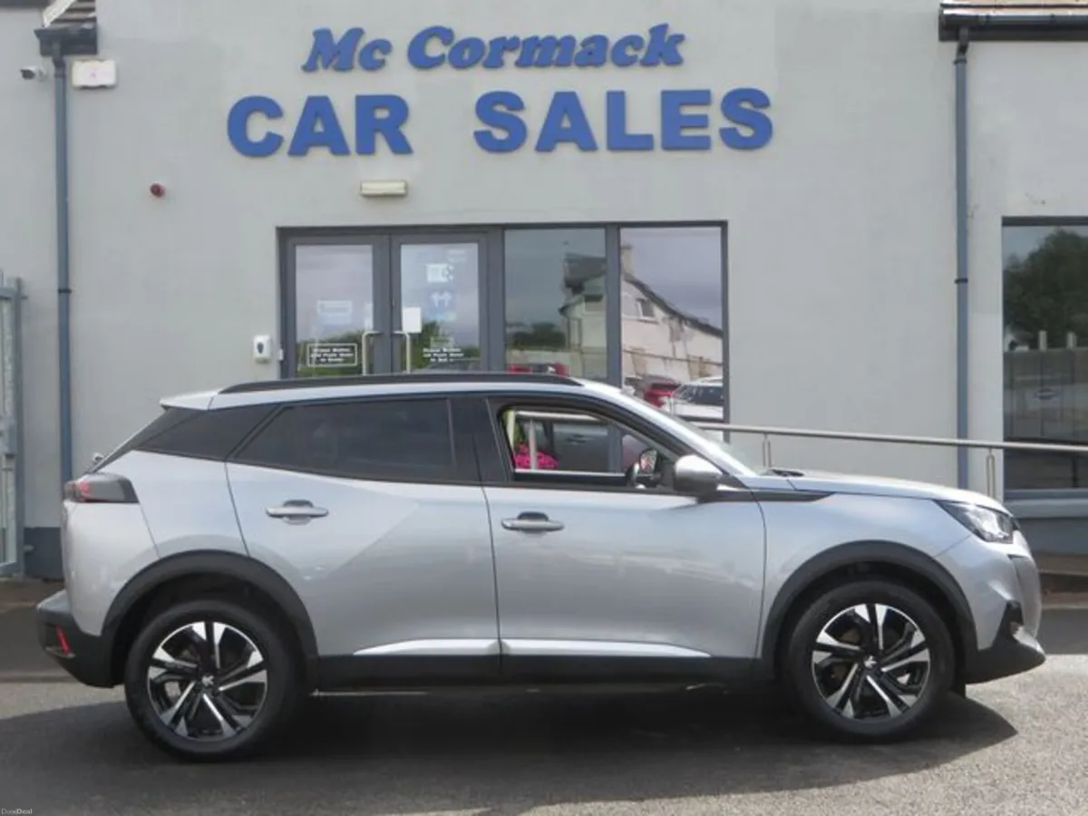 Peugeot 2008 Allure 1.5 Blue HDI - Image 2