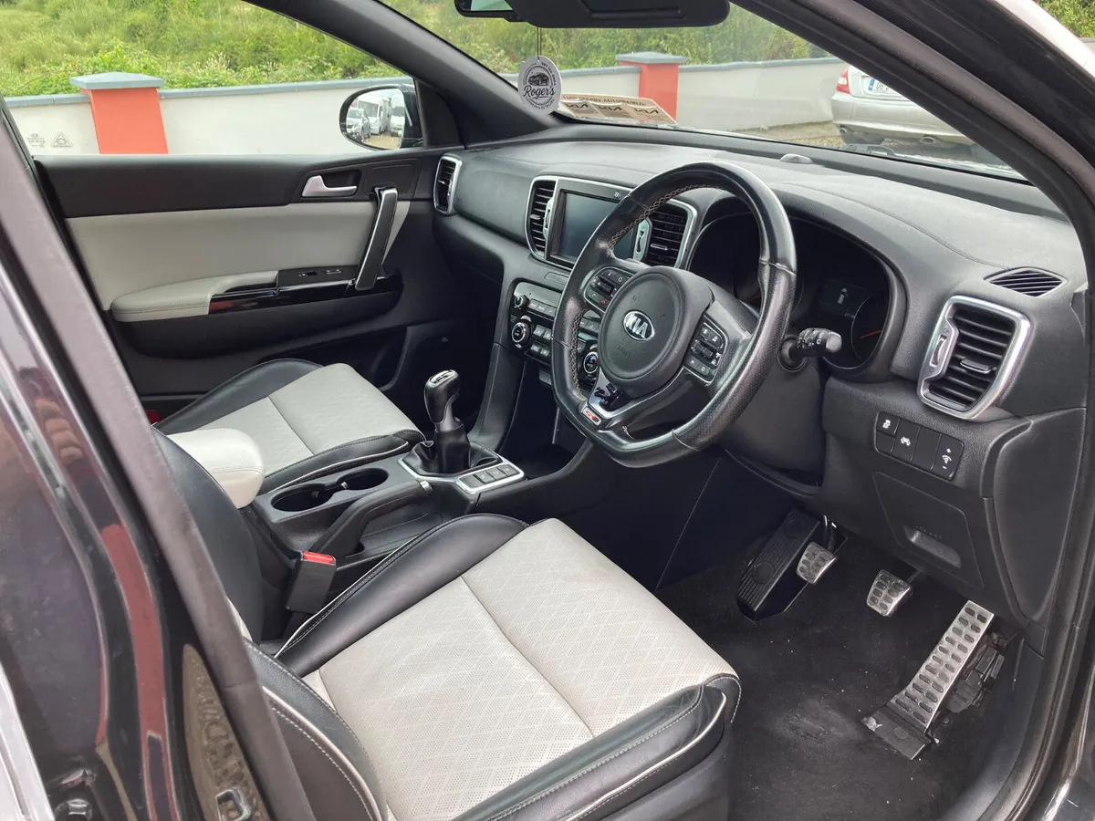 Kia Sportage 2018 GT Line Diesel manual - Image 5
