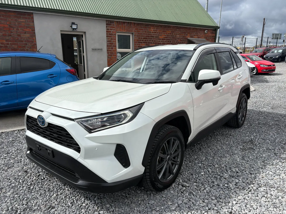 TOYOTA RAV 4 AUTO PETROL HYBRID - Image 3